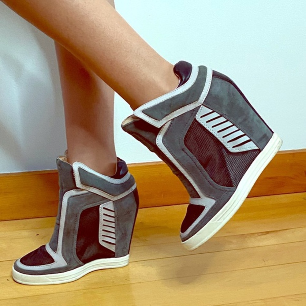 L.A.M.B Freeda wedge sneakers